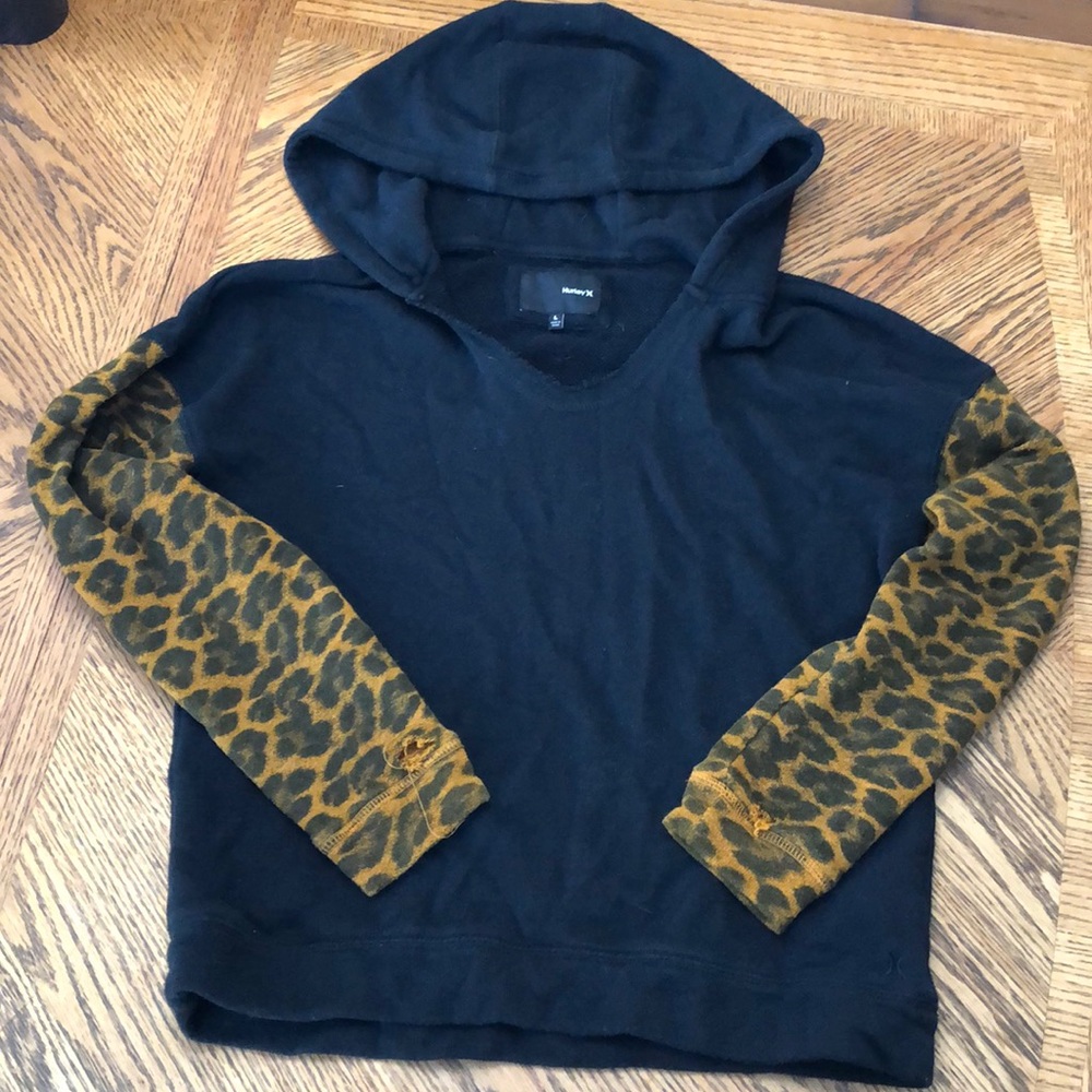 Hurley pull over sweater